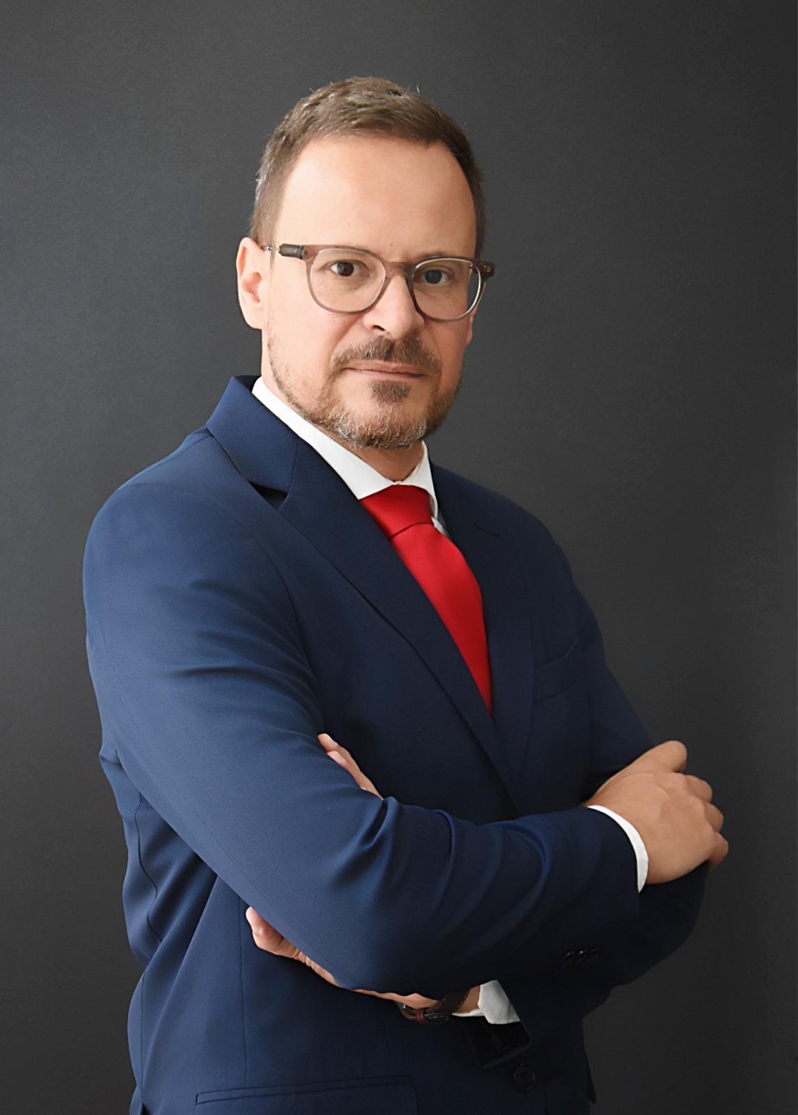 Dr. Régis Felipe Arcon — Advogado especialista em regularização de imóveis e usucapião em Lages/SC